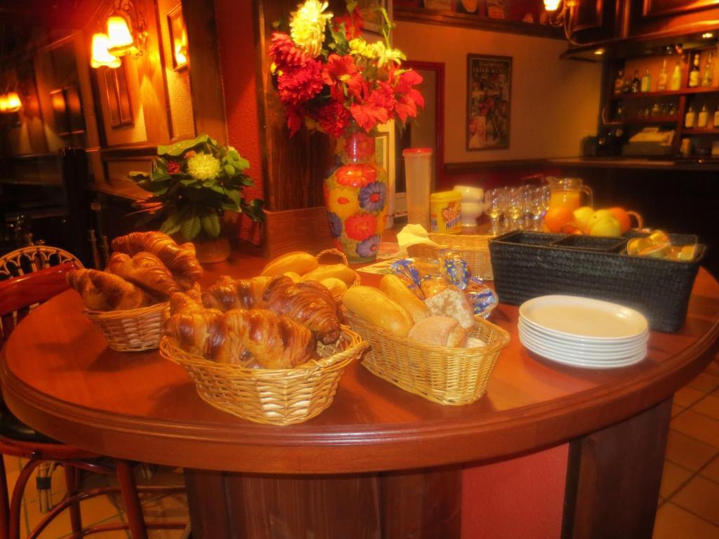 Hotellerie Du Centre Salies-du-Salat エクステリア 写真